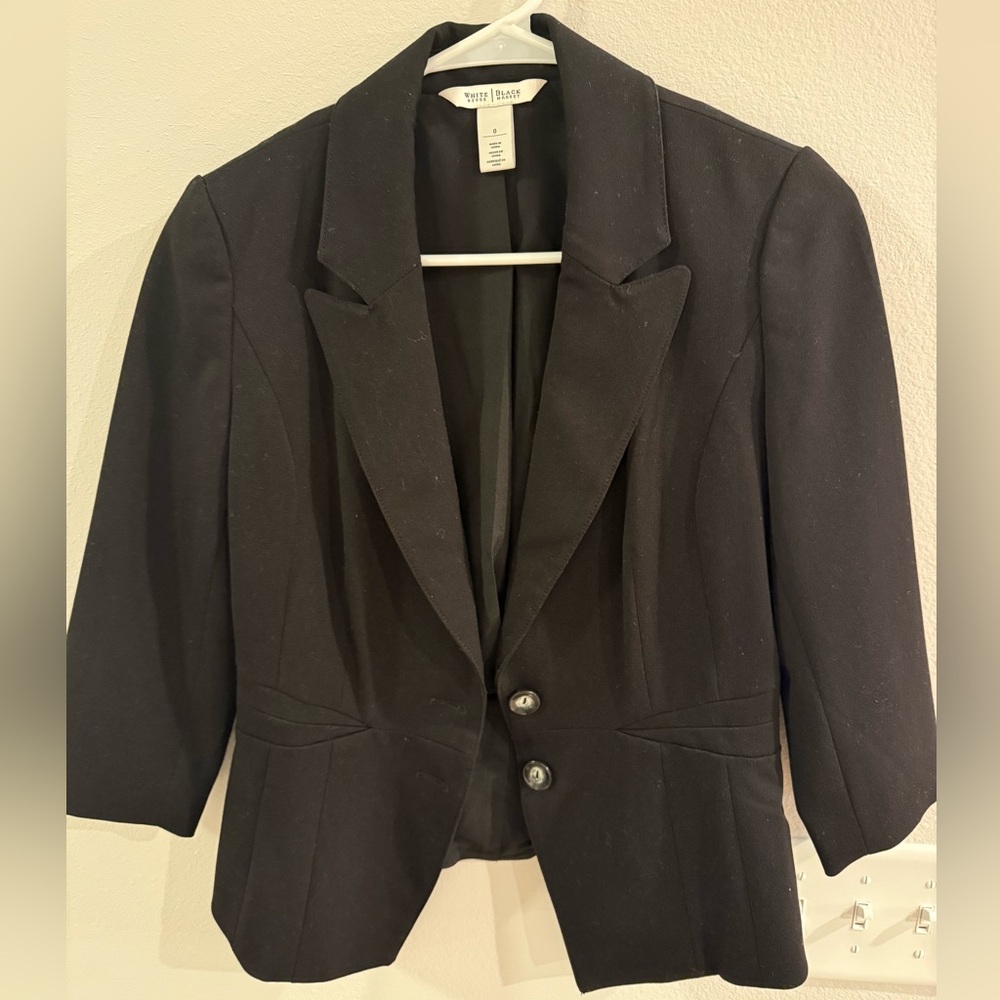 Black cropped blazer